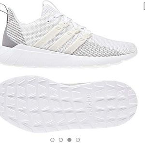 Adidas quester flow sneakers